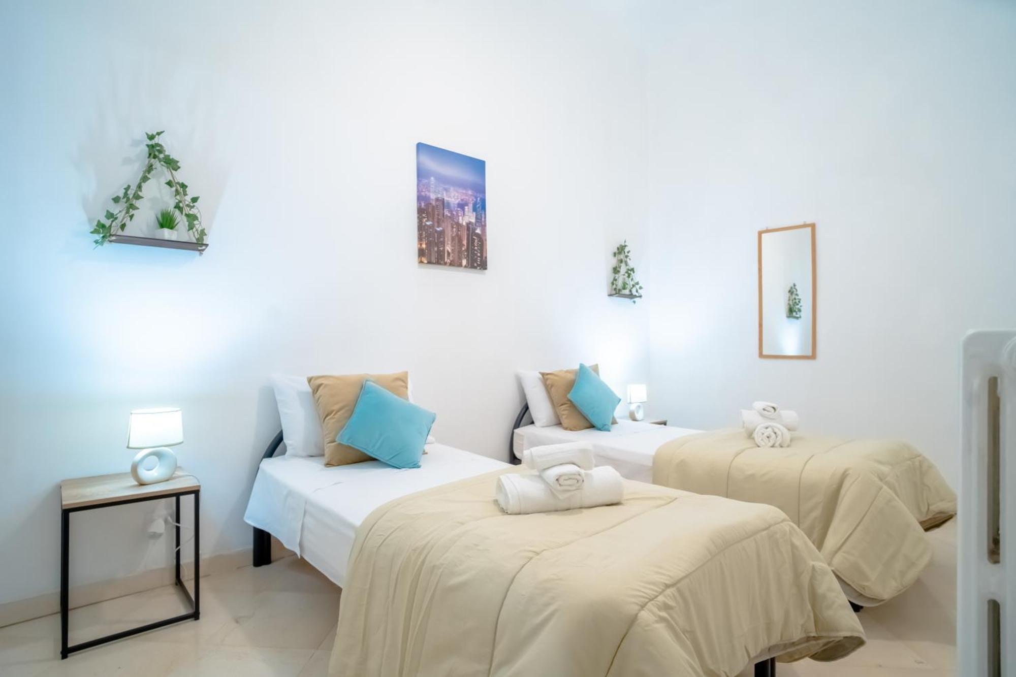Dimora Dante 310 Apartment Bari Luaran gambar