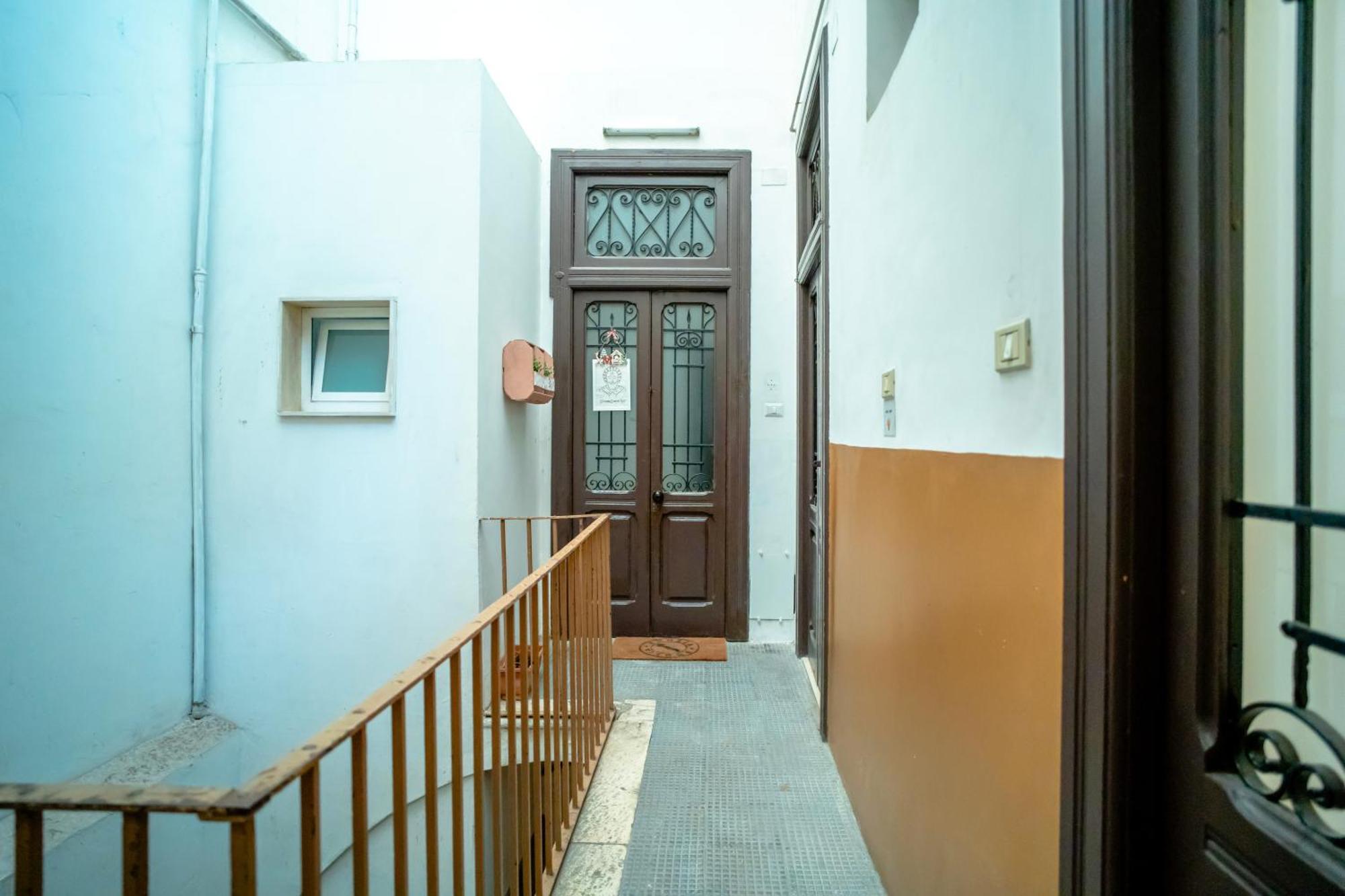 Dimora Dante 310 Apartment Bari Luaran gambar